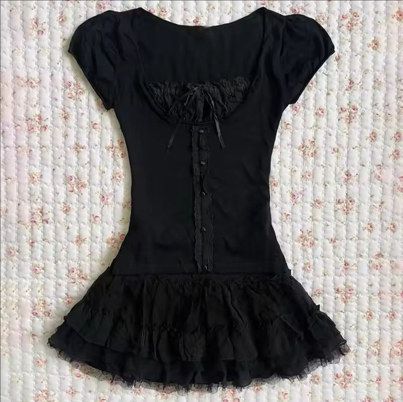 Robe Poupée Gothique Noire à Laçage & Volants – Nocturna