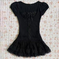 Robe Poupée Gothique Noire à Laçage & Volants – Nocturna