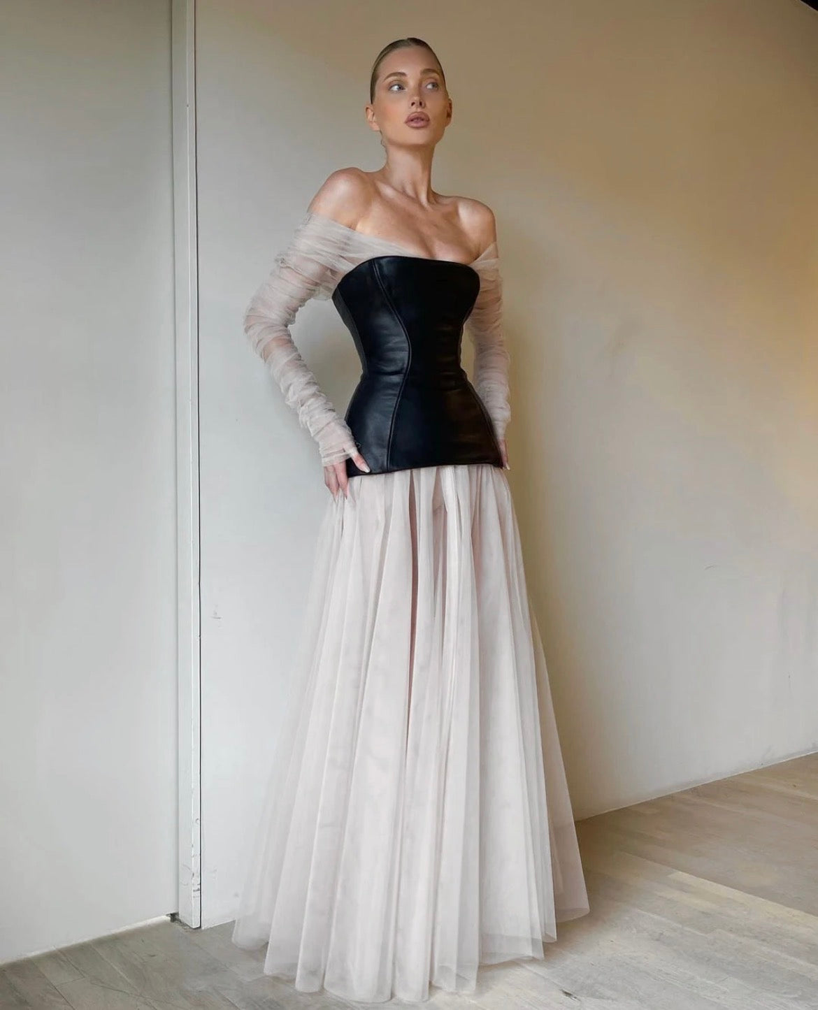Mesh-PU-Leder-Patchwork-Kleider für Damen, Slash-Neck, lange Ärmel, hohe Taille, elegantes Kleid, Damenmode