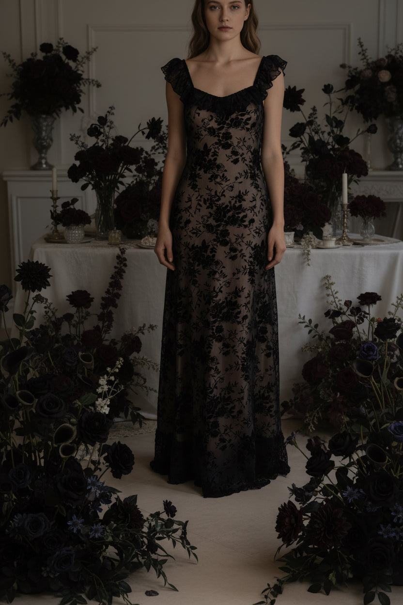 The Black Veil — Long lace dress