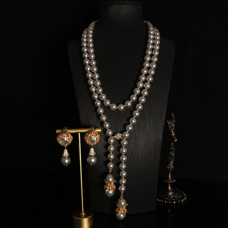 Collier long baroque de perles – Élégance des Abysses