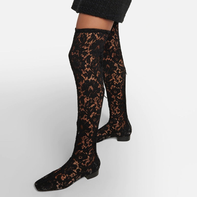 Bottes Hautes en Dentelle Noire – Ombre de Salem