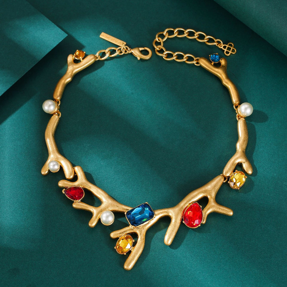 Collier Corail des Abysses – Perles & Pierres Précieuses