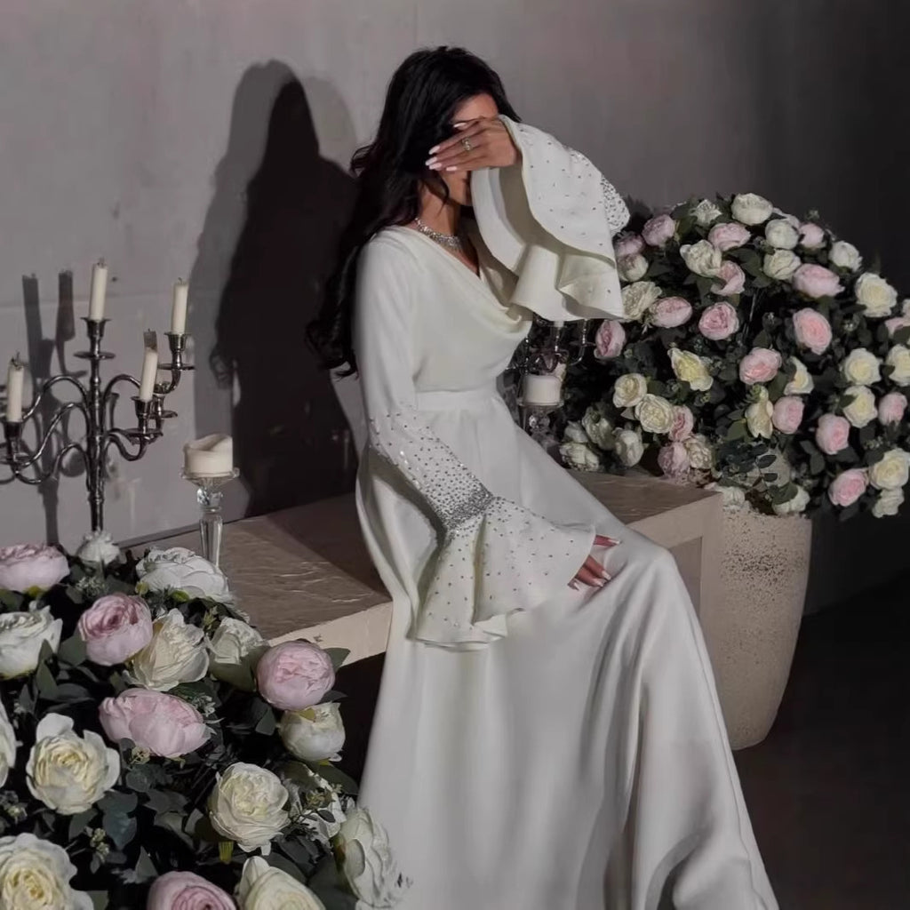 La Dame Blanche – Robe Longue Victorienne Spectrale