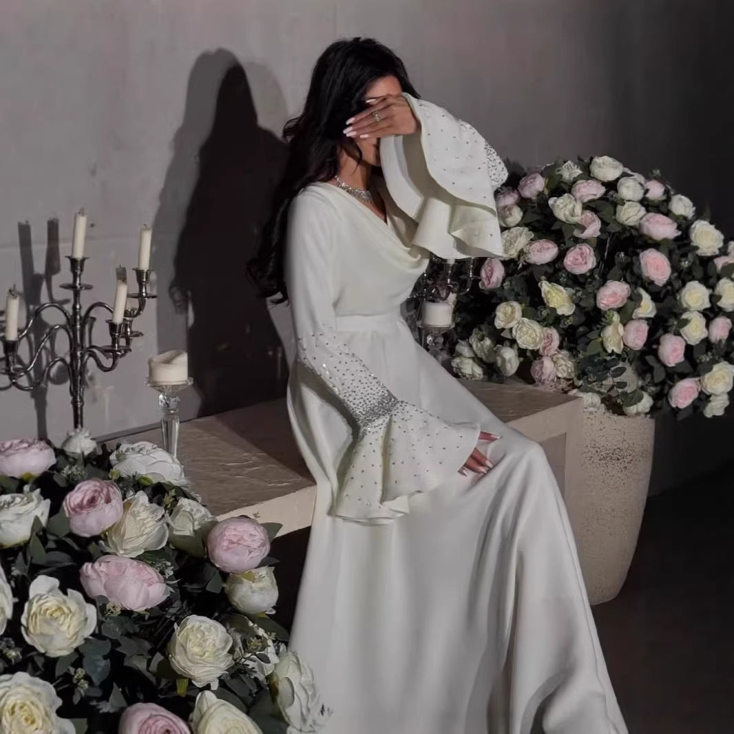 La Dame Blanche – Robe Longue Victorienne Spectrale