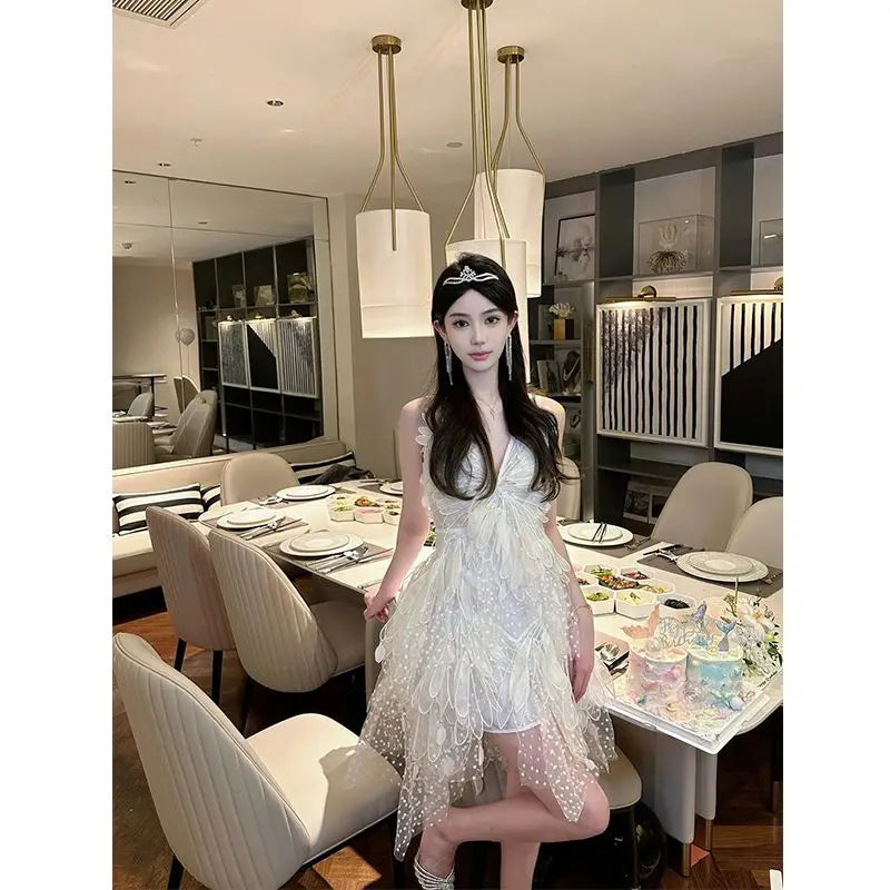 Robe courte Swan à plumes – Noir & Blanc