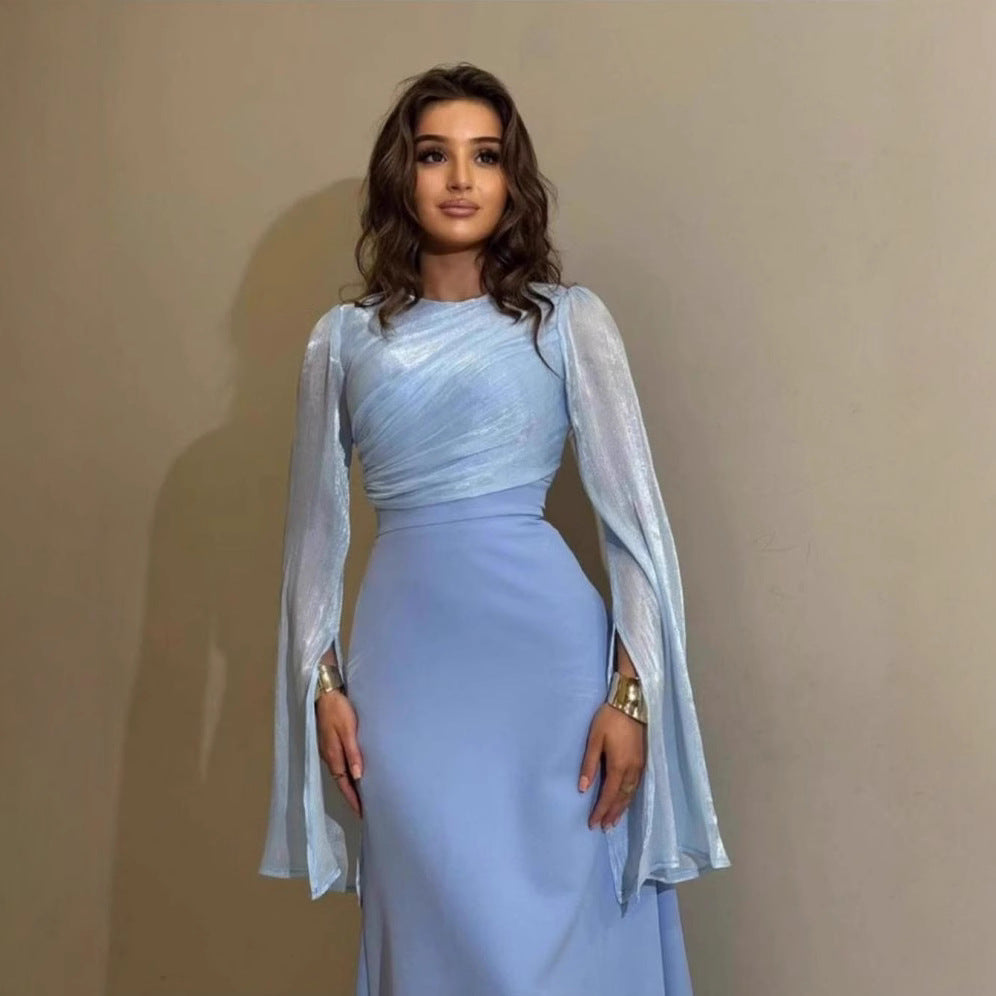 La Comtesse Écarlate — Robe Longue aux Manches de Nuit