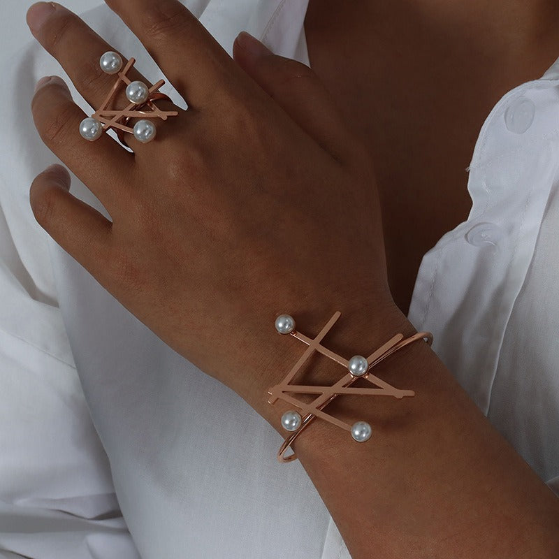 🖤 Parure « Sigil Céleste » – Bracelet & Bague Dorés aux Perles