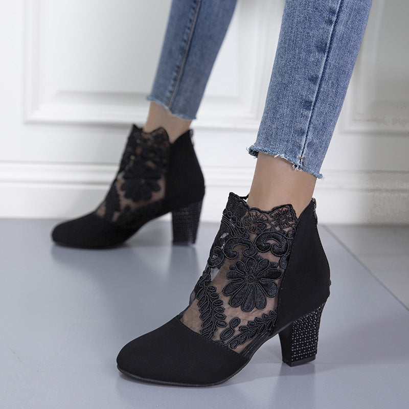 Bottines Dentelle de Salem – Esprit Bohème & Victorien