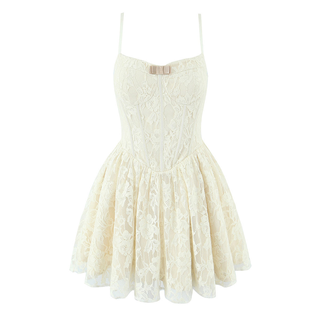 🎪 La Petite Funambule — Robe en Dentelle Ivoire