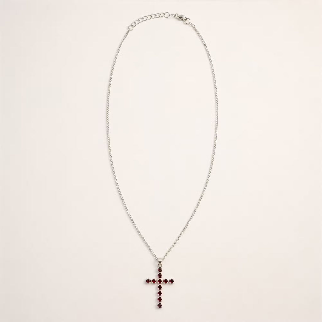 Croix des Noces Sombres – Collier Grenat Rouge