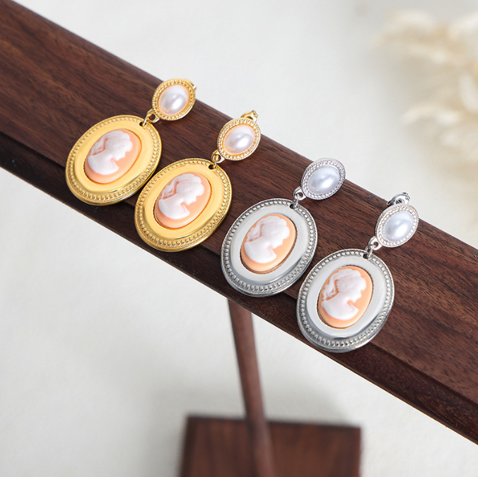 Le Camée Englouti — Boucles jed’Oreilles des Abysses