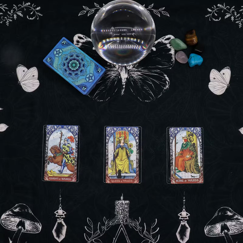 Voile des Destins – Tapis de Tarot Gothique & Divination Wicca