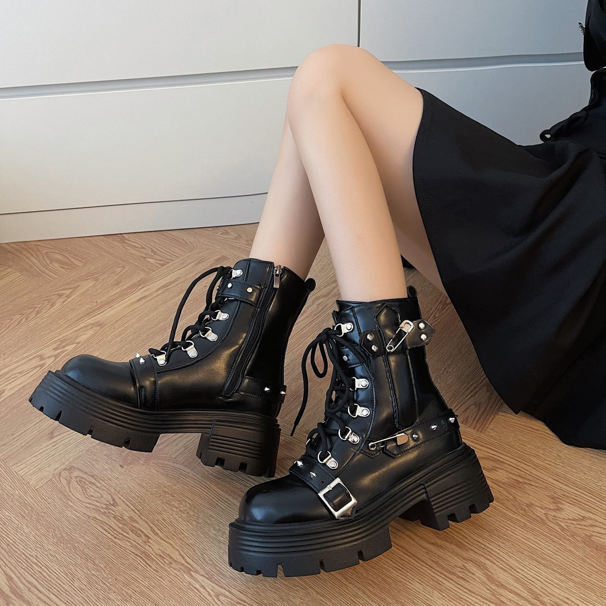 Bottines Punk Gothiques à Sangles – Anges Déchus