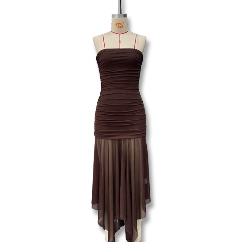 Robe des Profondeurs – Longue Bustier en Tulle Drapé