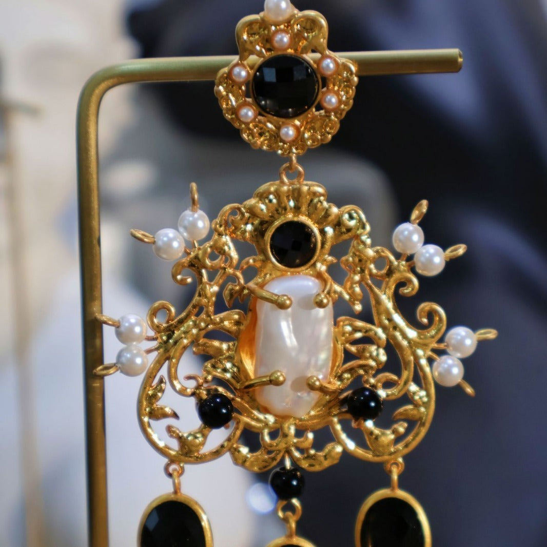 Les Reliques de Salem — Boucles d’Oreilles Baroques Noires & Nacrées