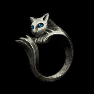 Le Familier de Salem — Bague Chat Mystique
