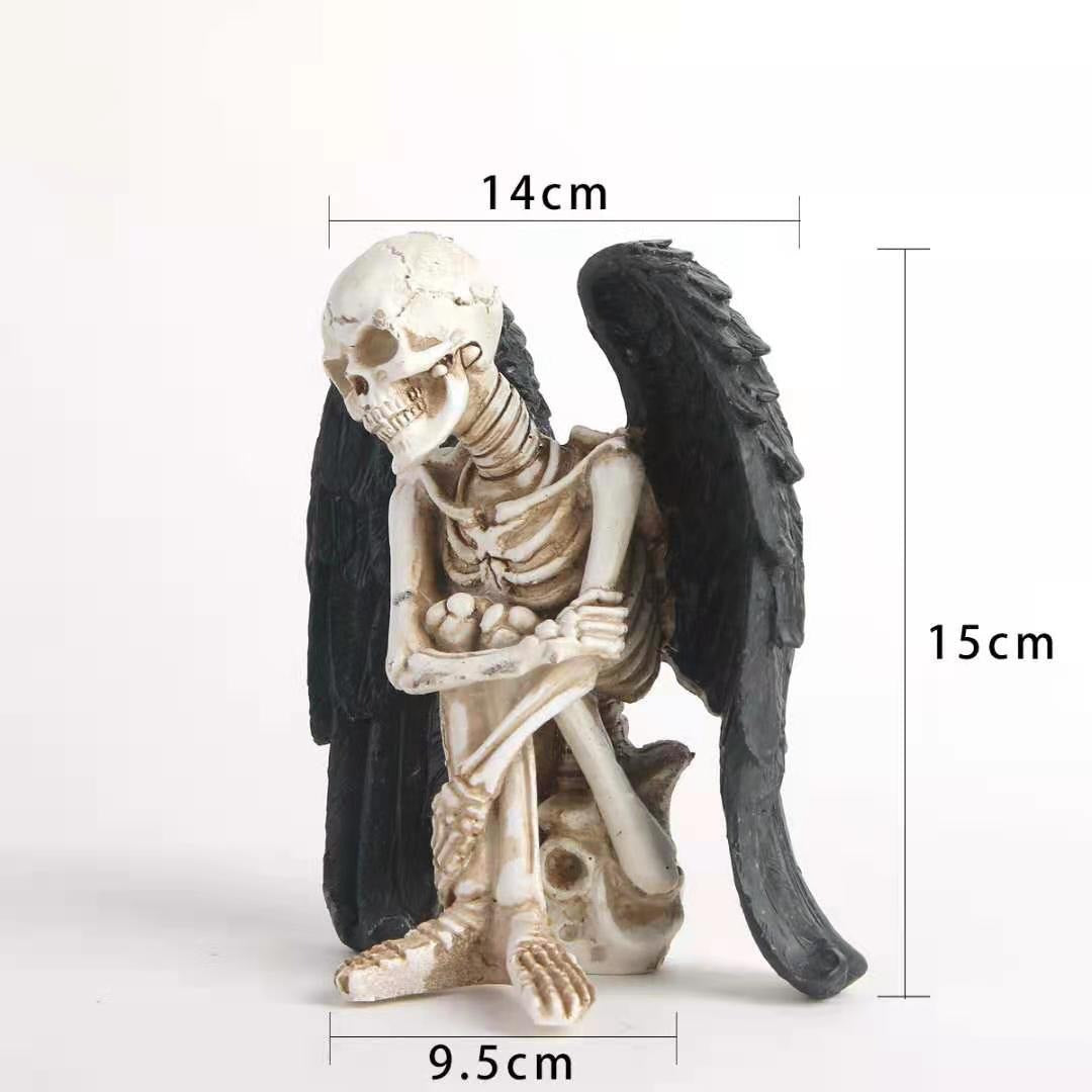 L’Ange Condamné — Figurine Squelette aux Ailes Noires