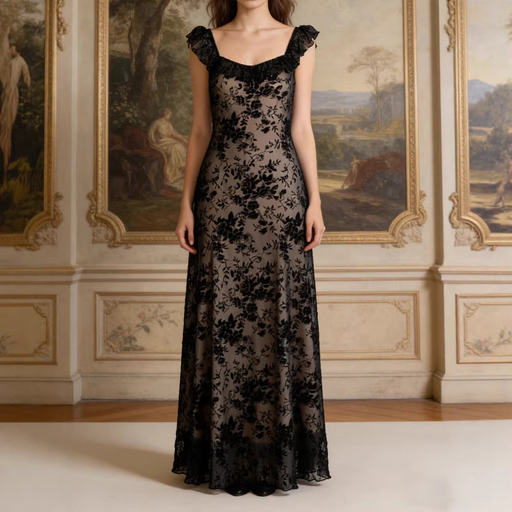 The Black Veil — Long lace dress
