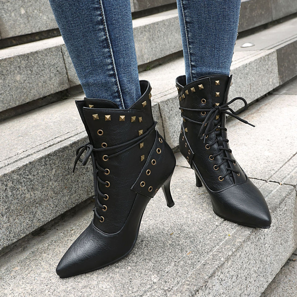 Bottines Nocturne Victorienne – Laçage & Clous
