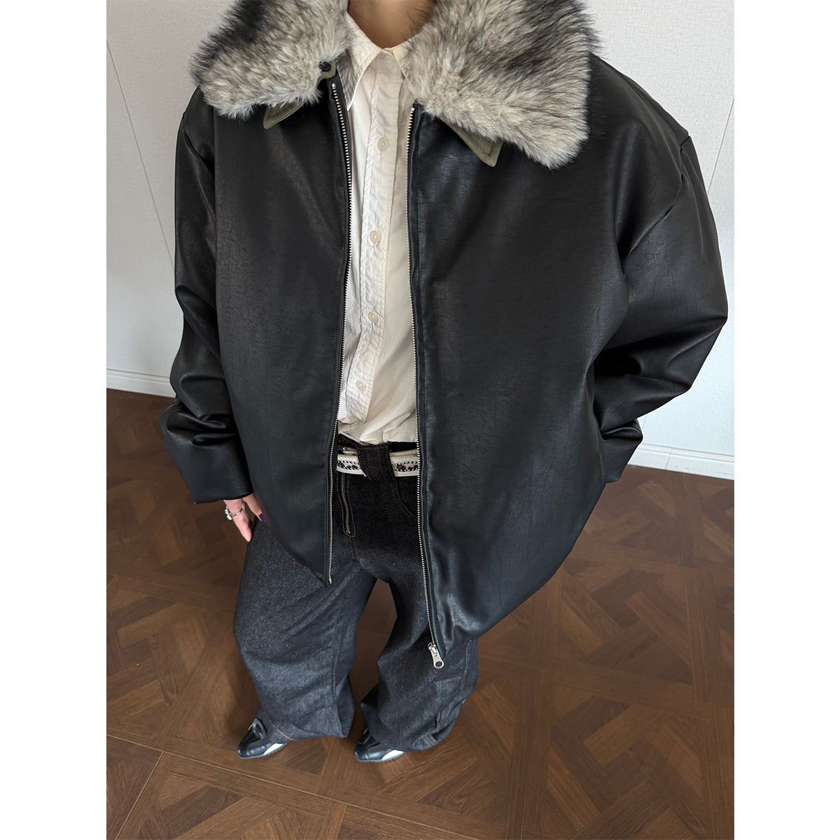 Blouson noir homme col fourrure – Élégance d’hiver
