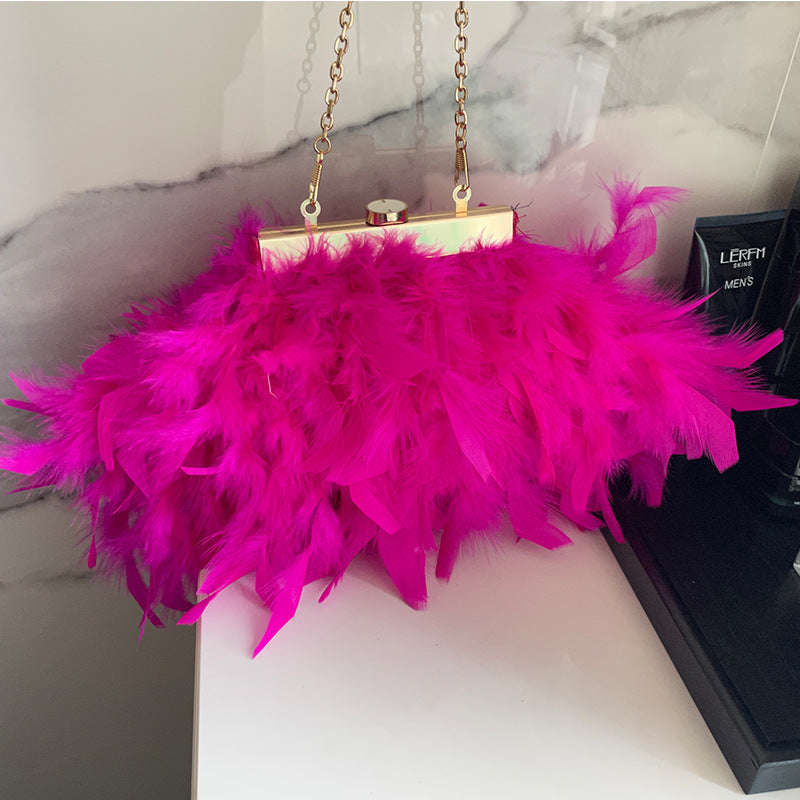 Sac à Plumes Nocturne – Pochette Chaîne Dorée