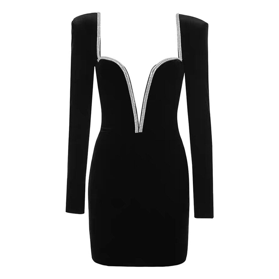Robe Noire Éclat d’Hiver – Décolleté Bijou