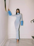 Robe Longue Bleu Glacé à Plumes – Reine des Ombres
