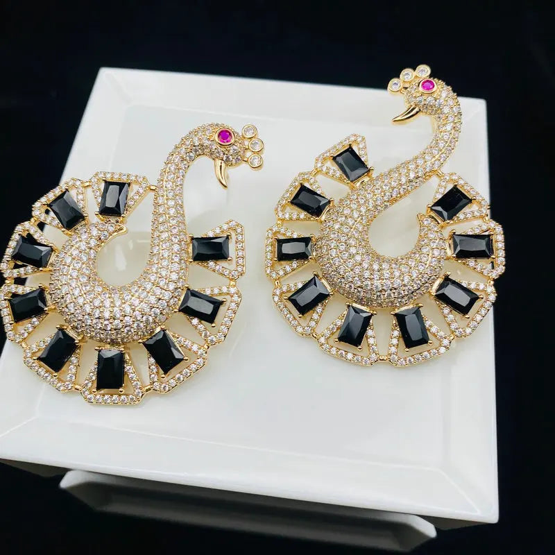 🦚 Boucles d’Oreilles « Paon Baroque – Éclats de Minuit »
