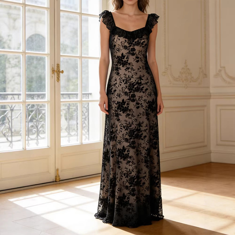 The Black Veil — Long lace dress