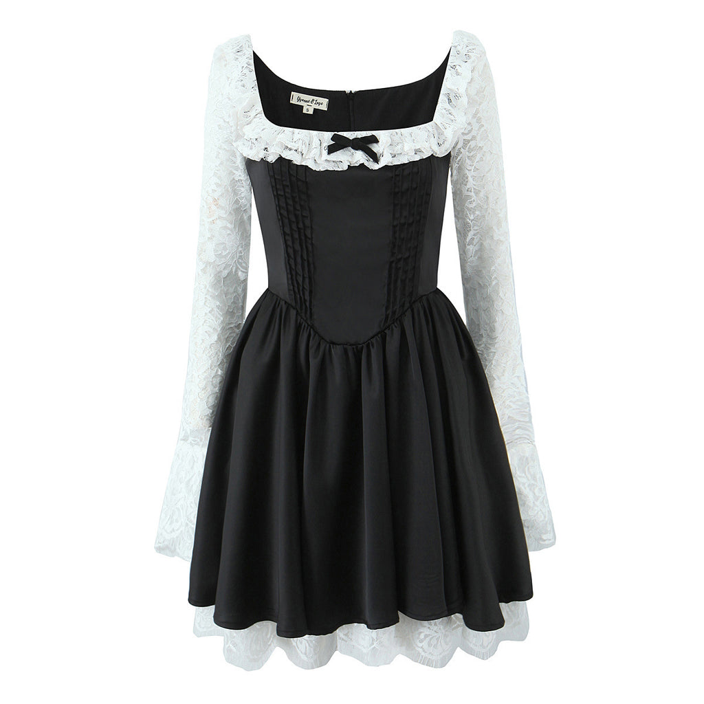 La Veuve de Salem — Robe Noire en Satin & Dentelle