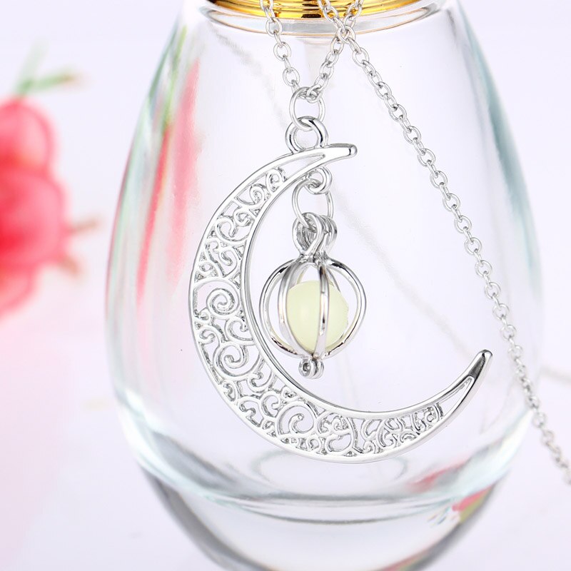 Lueur de Salem — Collier Lune & Citrouille Lumineuse