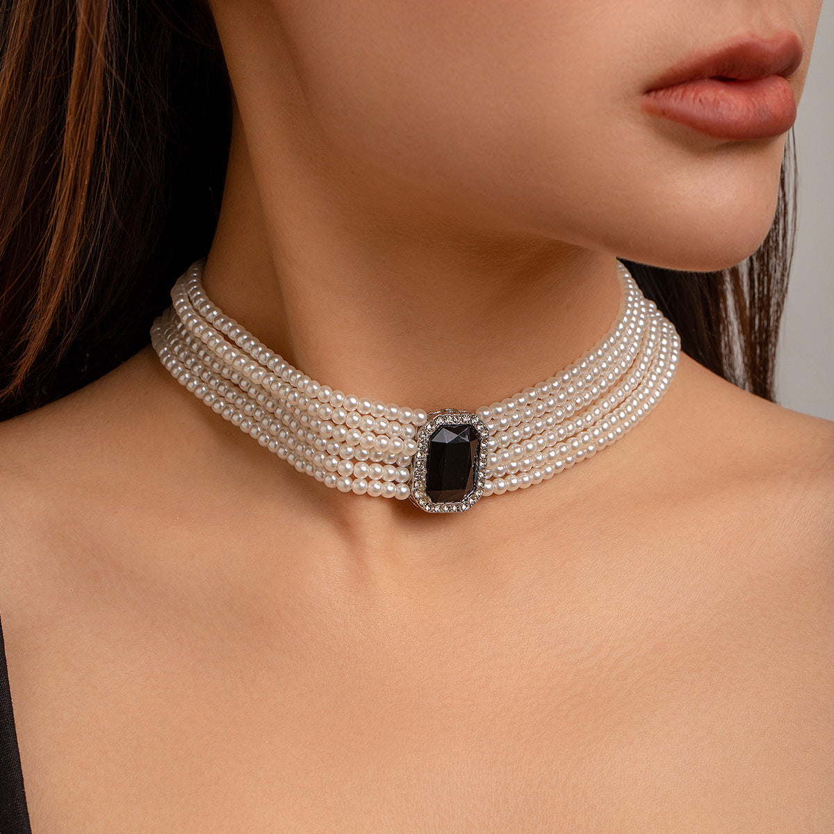 The Widow's Necklace — Baroque Pearly Choker