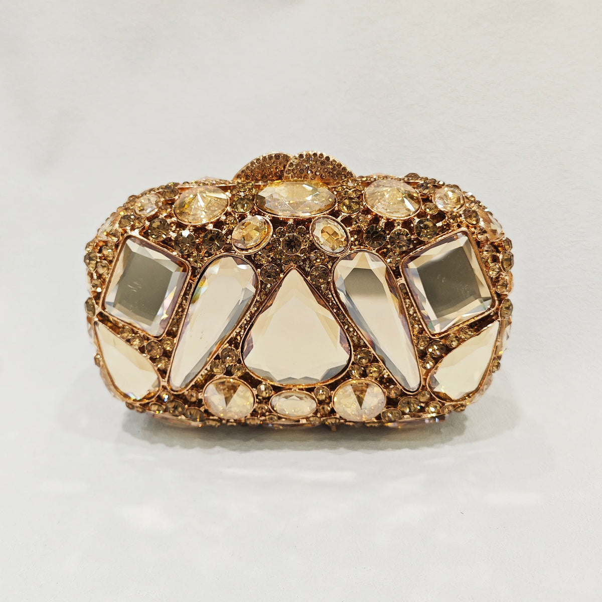🖤 Minaudière Baroque aux Pierres Précieuses — Trésor des Profondeurs