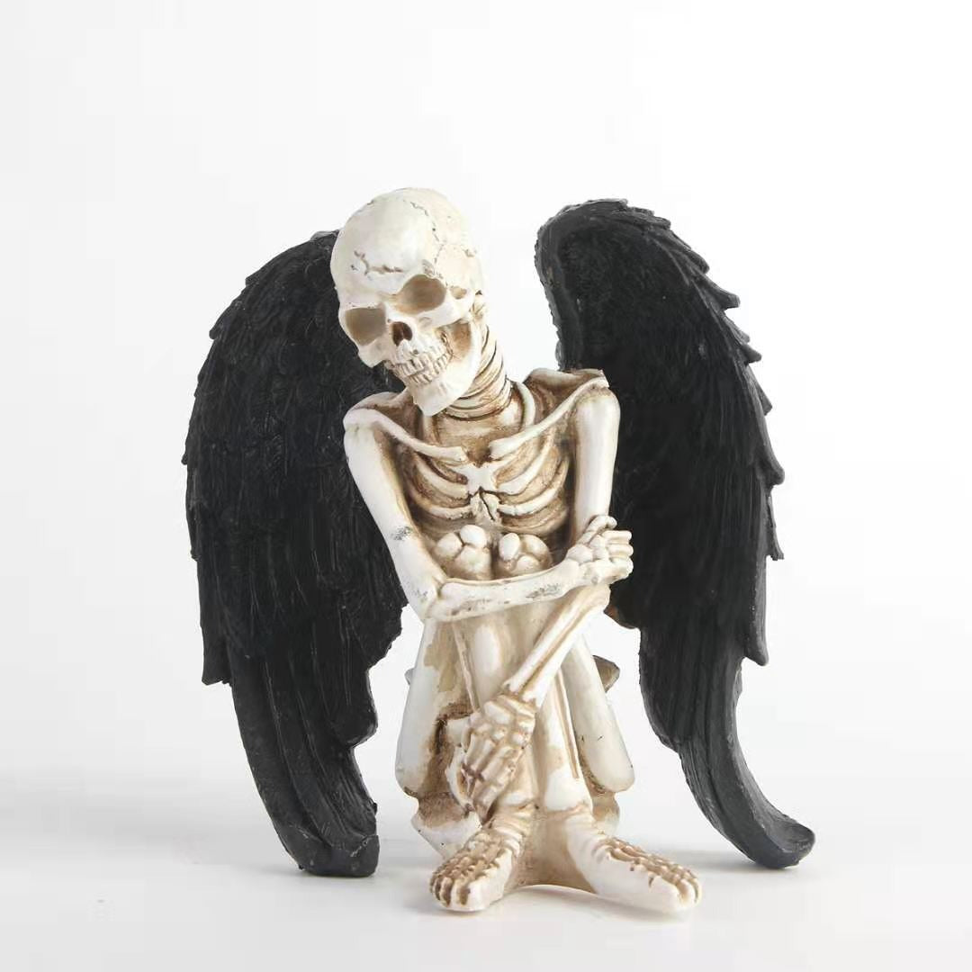 L’Ange Condamné — Figurine Squelette aux Ailes Noires