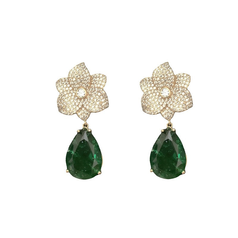 Boucles d’Oreilles Fleur d’Émeraude – Gouttes Enchantées