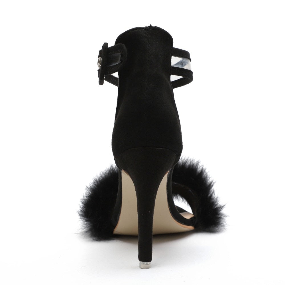 Escarpins Nocturne à Fourrure – Talons Aiguilles & Brides