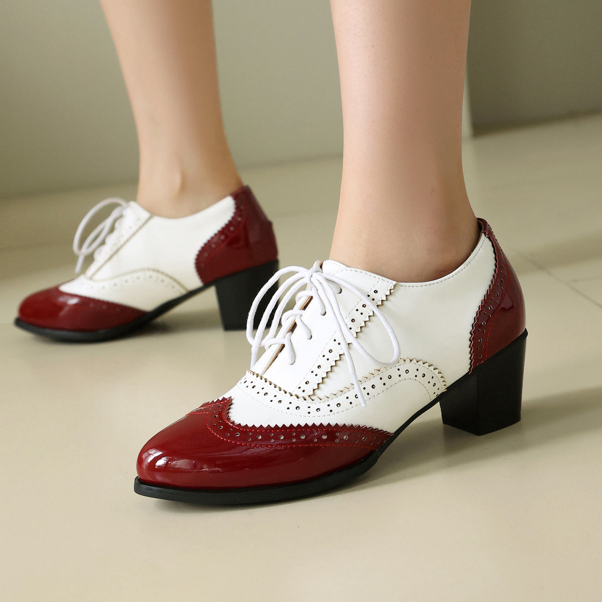 Chaussures richelieu rétro à talon épais – Élégance du Cirque des Ombres