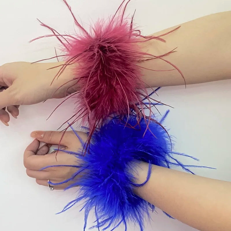 Manchette de Plumes – Nuit de Cabaret