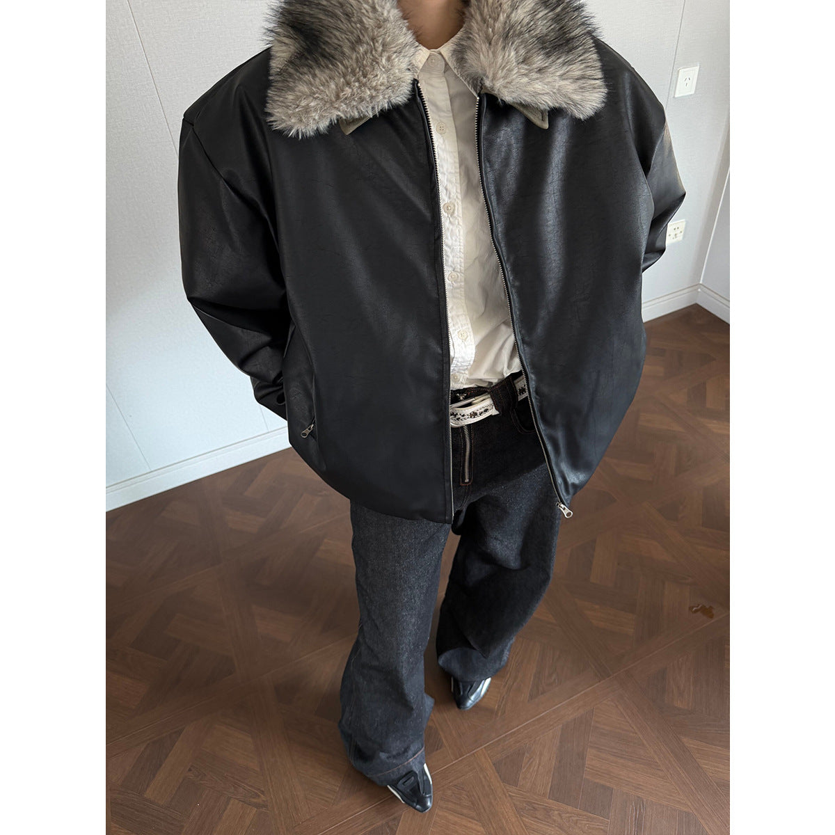 Blouson noir homme col fourrure – Élégance d’hiver