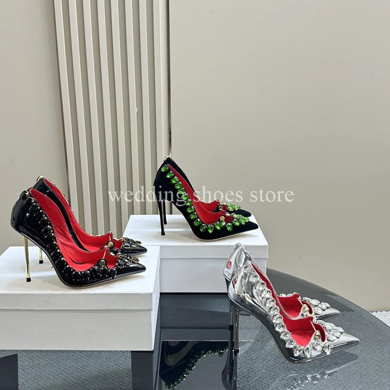 Escarpins Reine Noire – Cristaux Baroques & Talons aiguilles