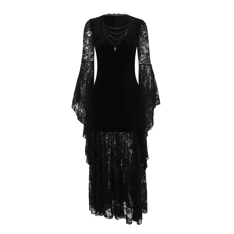 Robe Vampire en Velours Noir & Dentelle – Manches Chauve-Souris