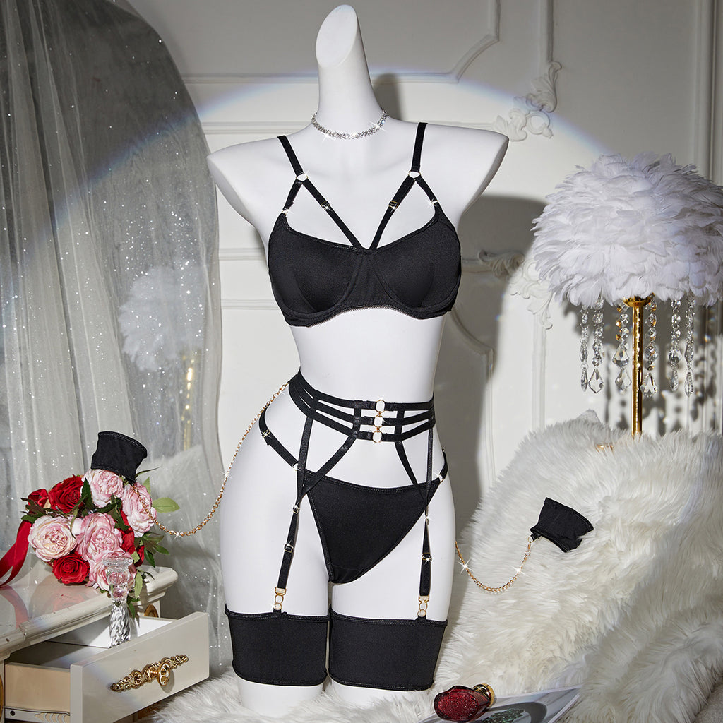 Étreinte de Minuit – Ensemble Lingerie Dentelle & Chaînes