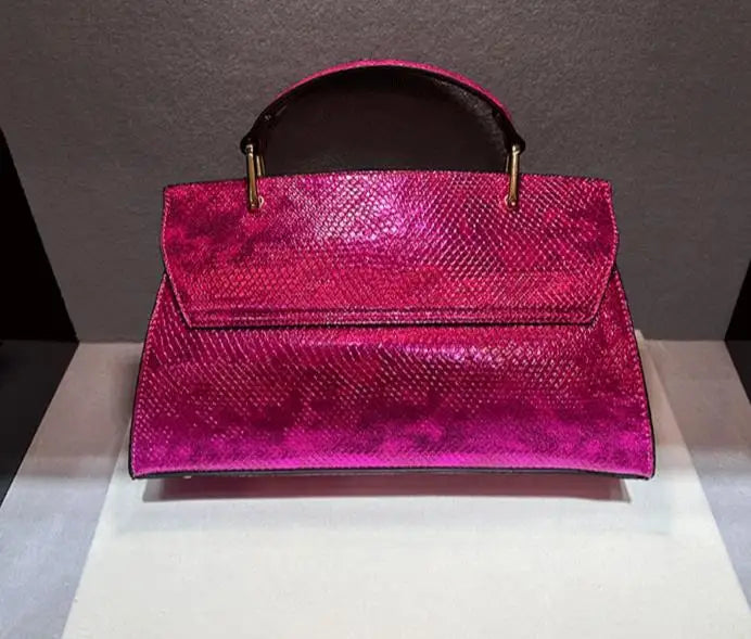 Médusa Élégante – Sac à Main Effet Serpent