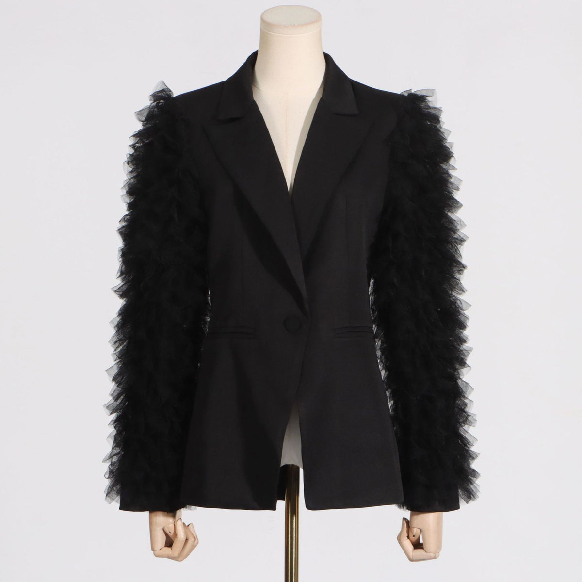 Blazer Noir à Manches de Tulle – Ailes Nocturnes