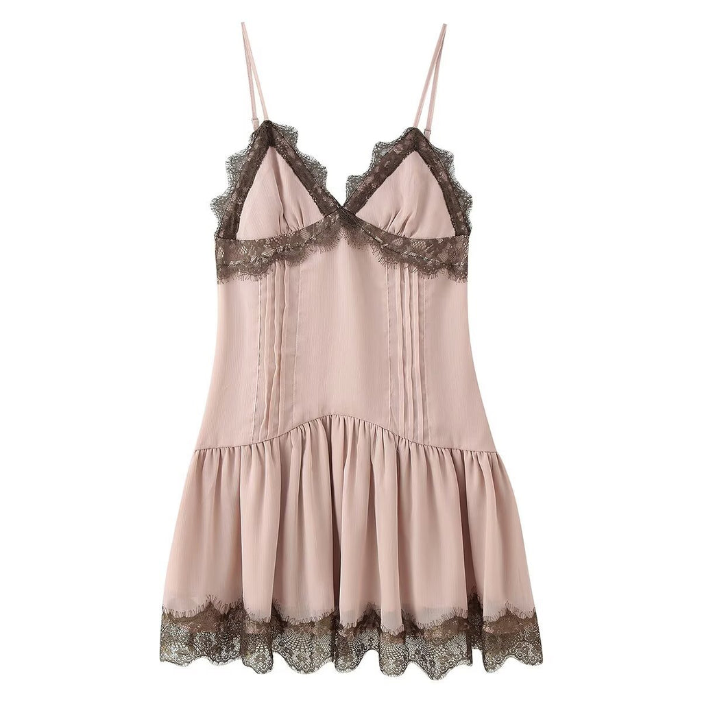 Robe Dentelle Rosée – Le Secret du Boudoir