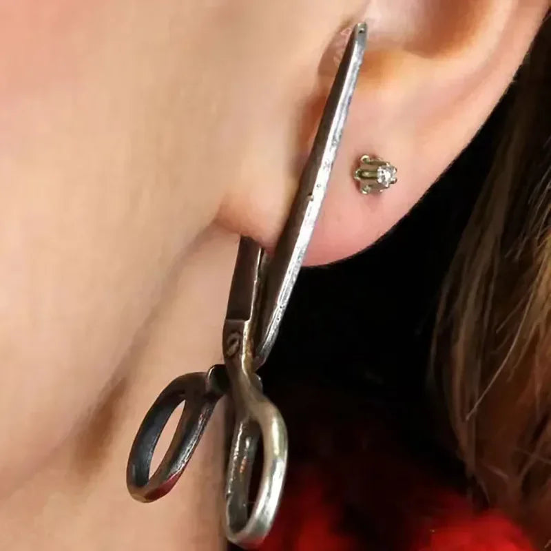 Les Ciseaux de Minuit — Boucles d’Oreilles Gothiques