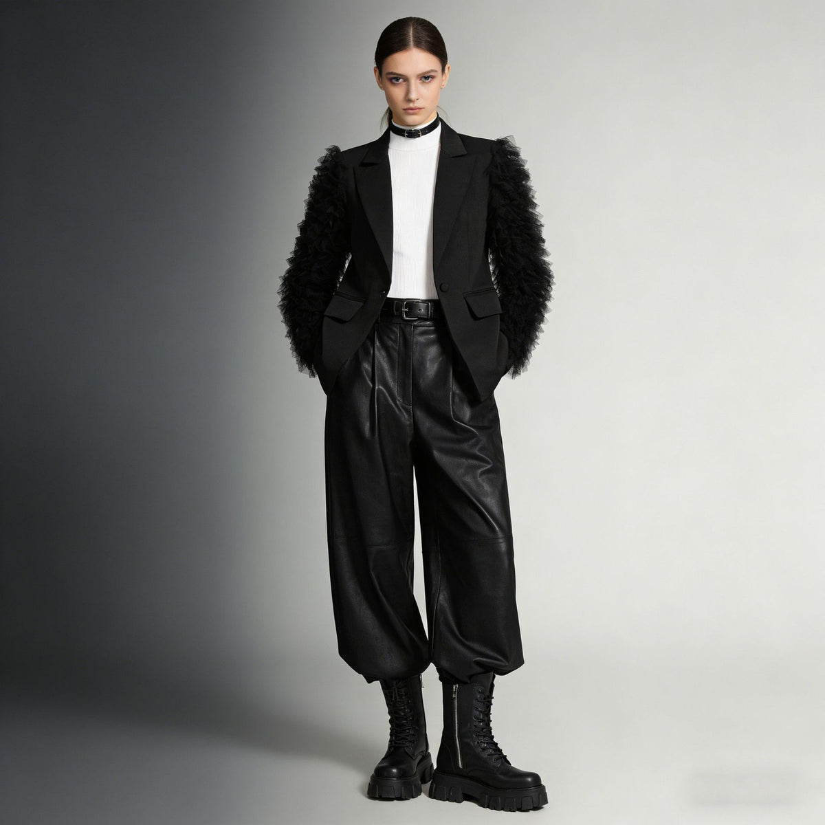 Blazer Noir à Manches de Tulle – Ailes Nocturnes
