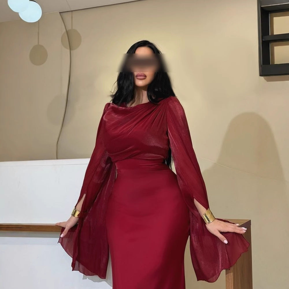 La Comtesse Écarlate — Robe Longue aux Manches de Nuit