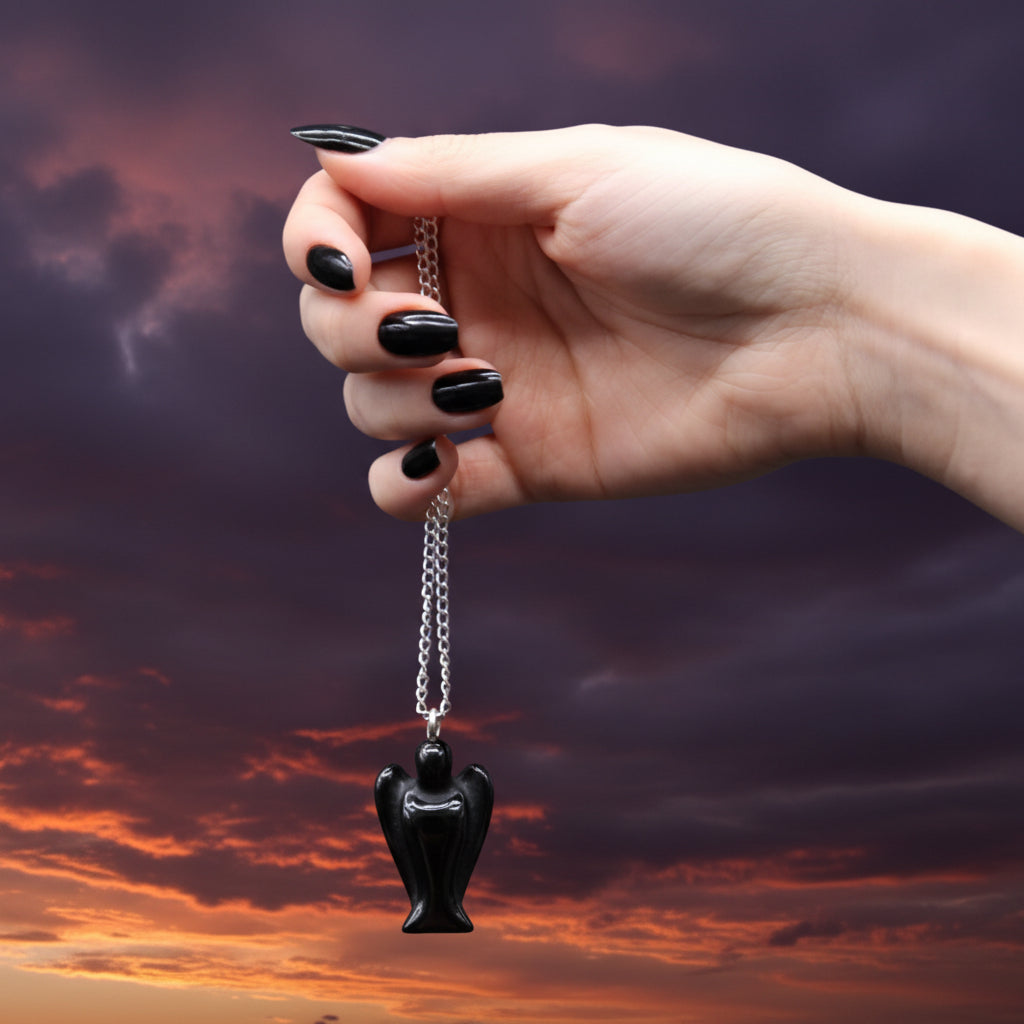 Ange Gardien Noir – Pendentif en Agate Noire
